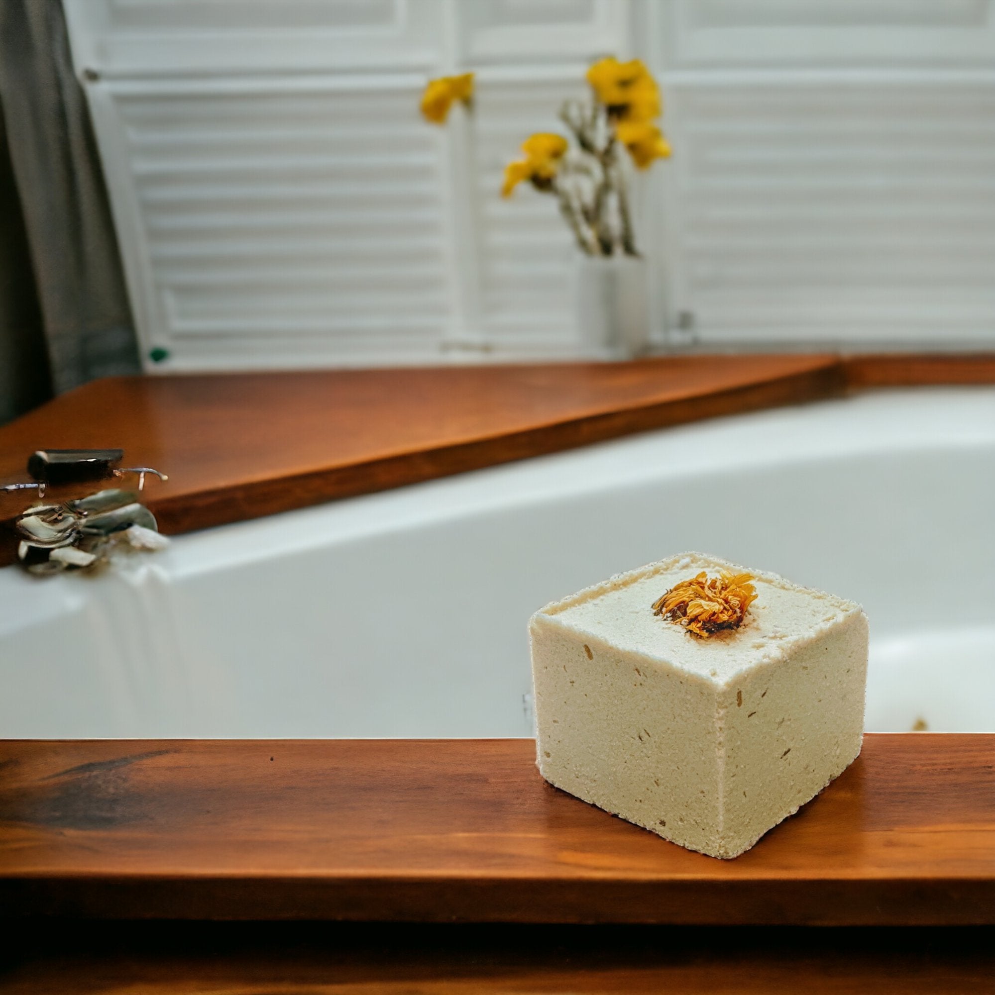 Herbal - Infused Lemongrass Bath Bombs - The Good Rub