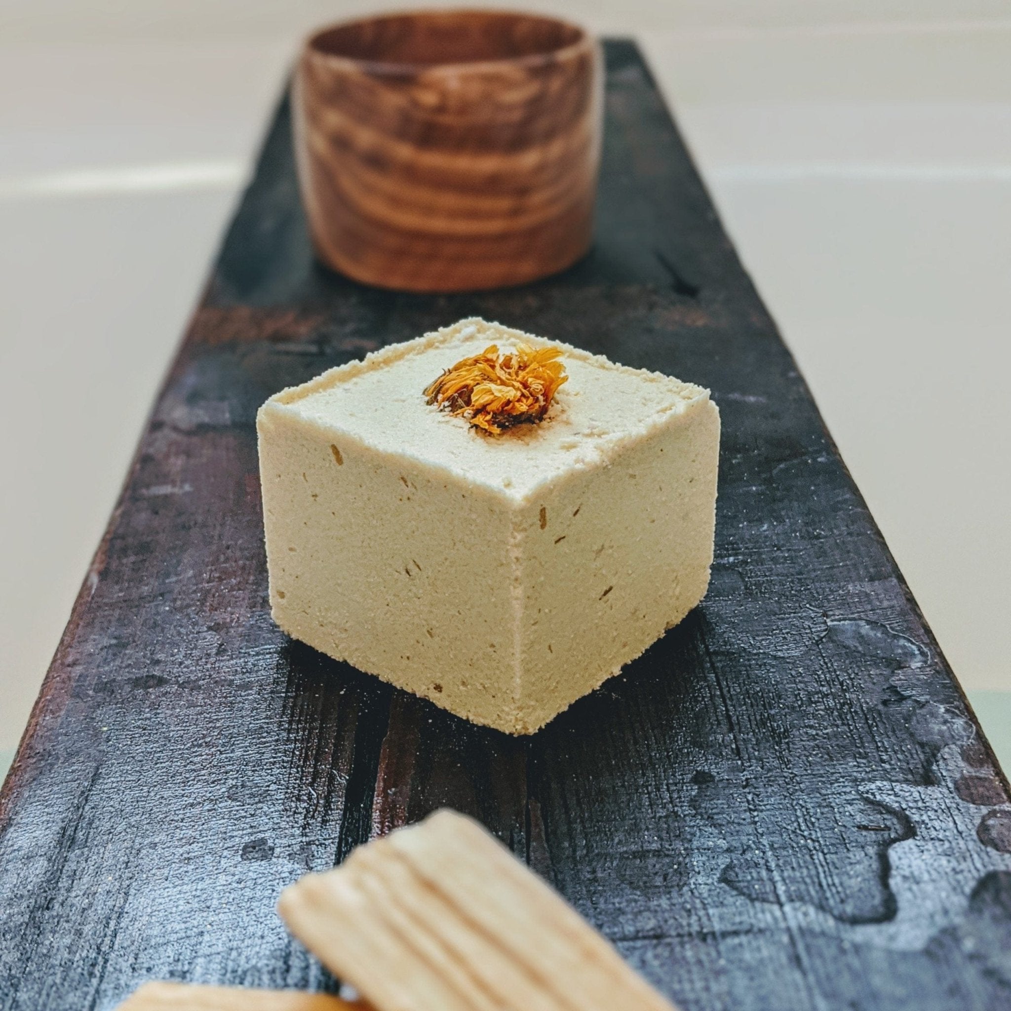 Herbal-Infused Lemongrass Bath Bombs - The Good Rub